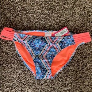 NWT Bikini bottoms. Size L